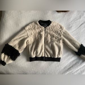 Fuzzy Cropped Jacket